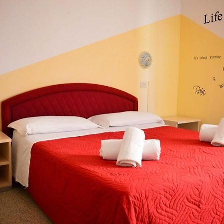 Hotel Cirene 리미니 외부 사진