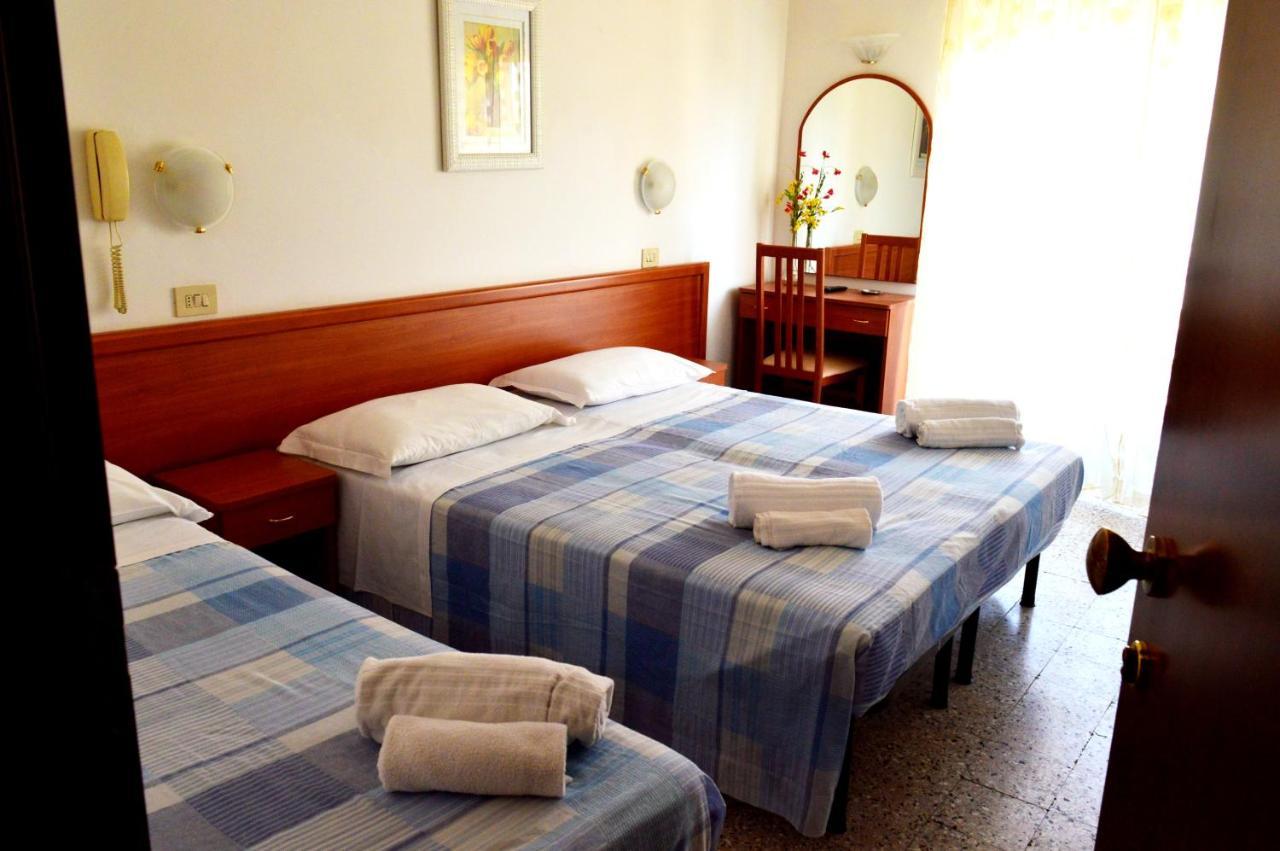 Hotel Cirene 리미니 외부 사진