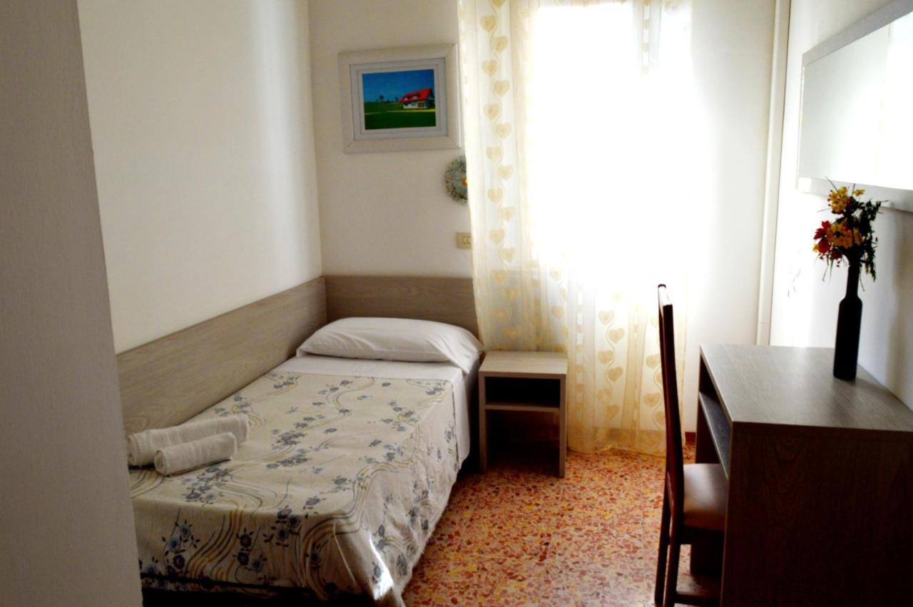 Hotel Cirene 리미니 외부 사진