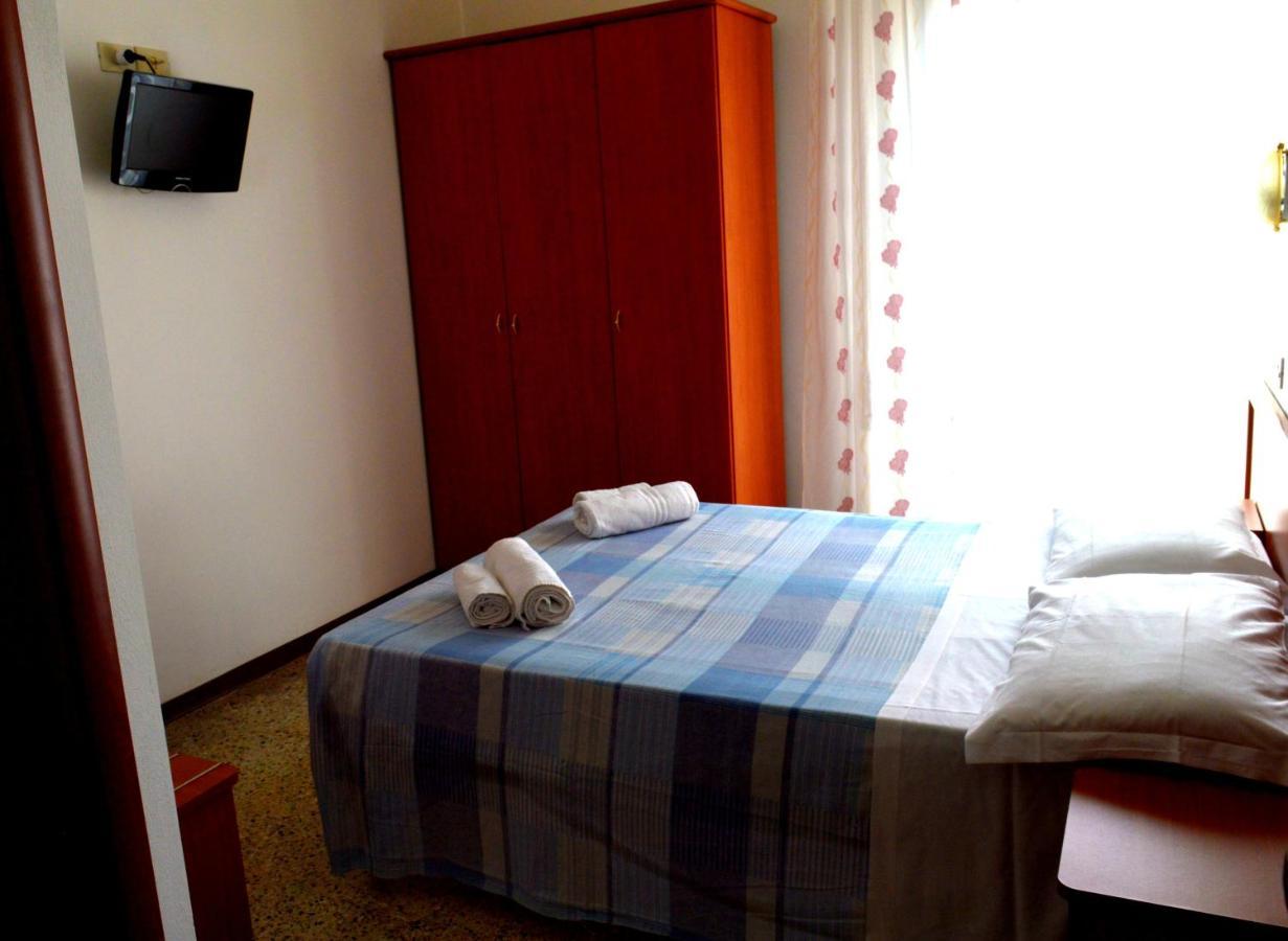 Hotel Cirene 리미니 외부 사진